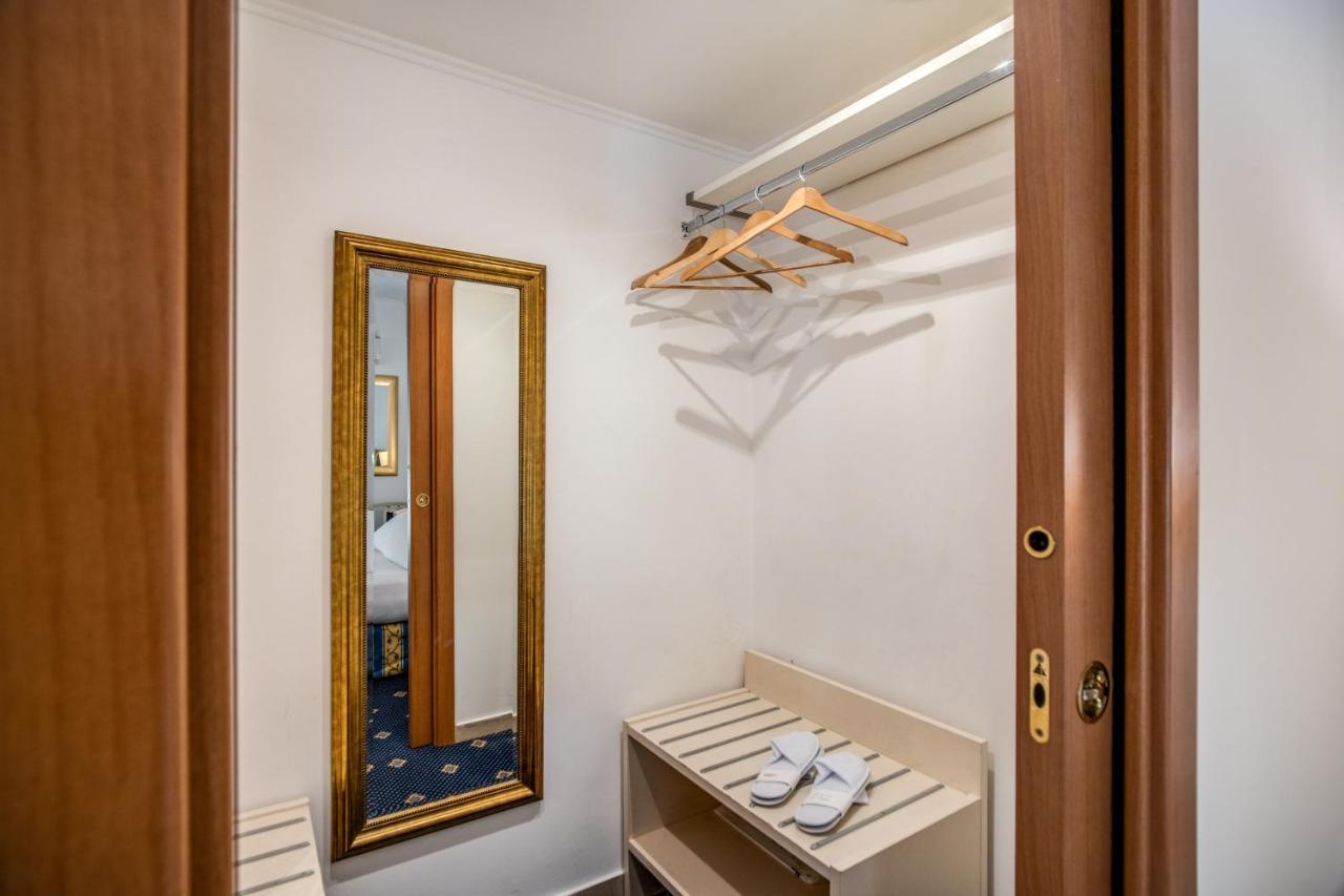 Hotel Napoleon Roma Exterior foto